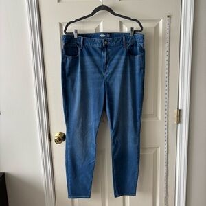 Old Navy Women’s Rockstar High Rise Super Skinny Jeans